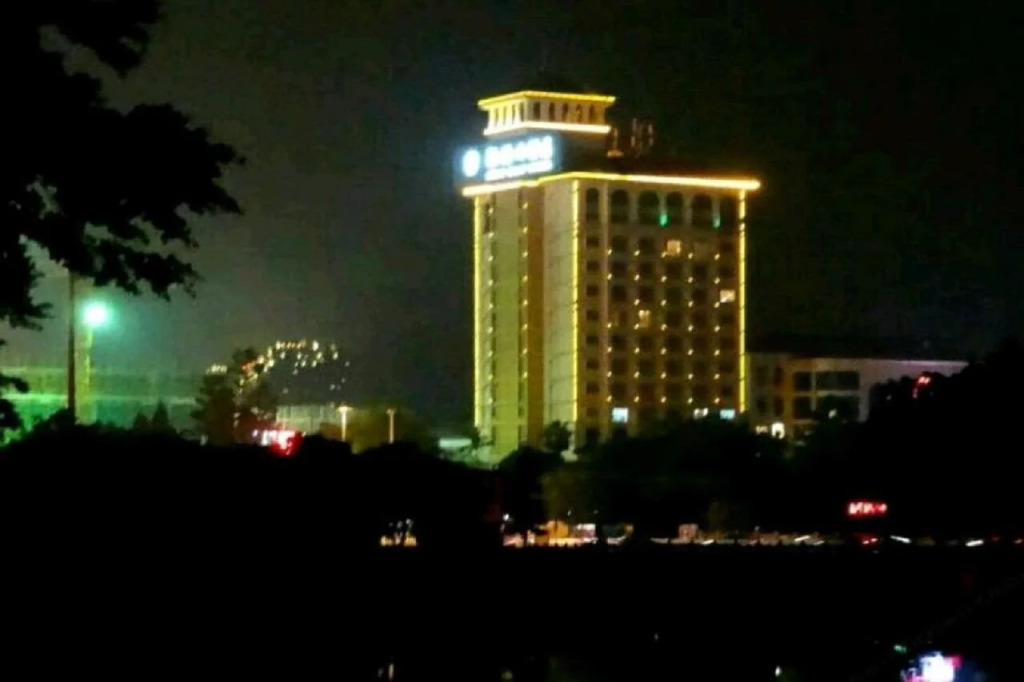 Rong Qiao Hotel