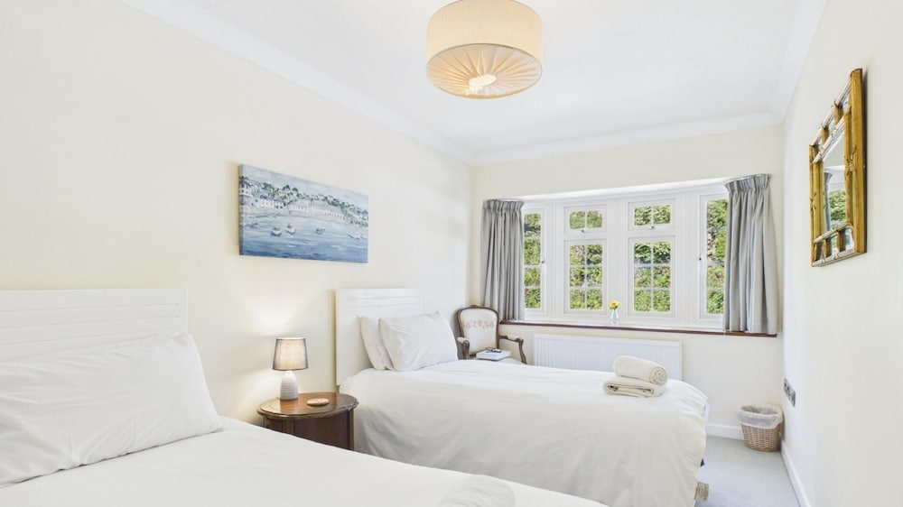 Rainbow Leap - 5 Bed Holiday Home - Saundersfoot