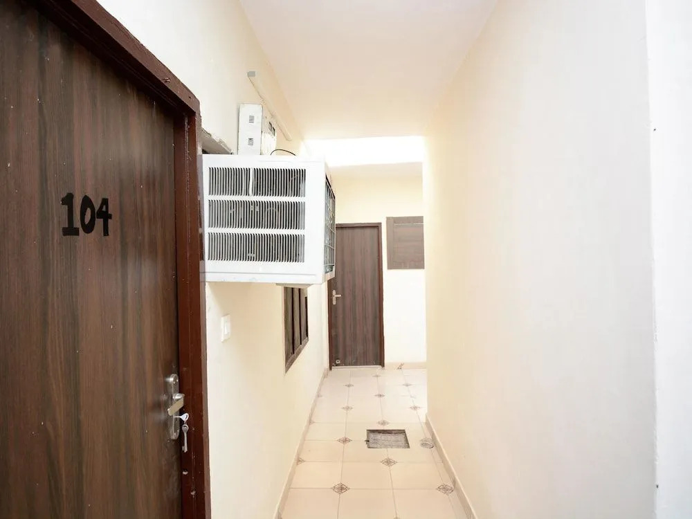 Oyo 30943 Hotel Tourist