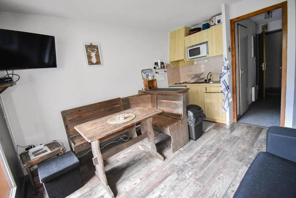 Au Pied des Pistes B48, Chaleureux studio 4 pers, balcon plein SUD, DRAPS NON COMPRIS