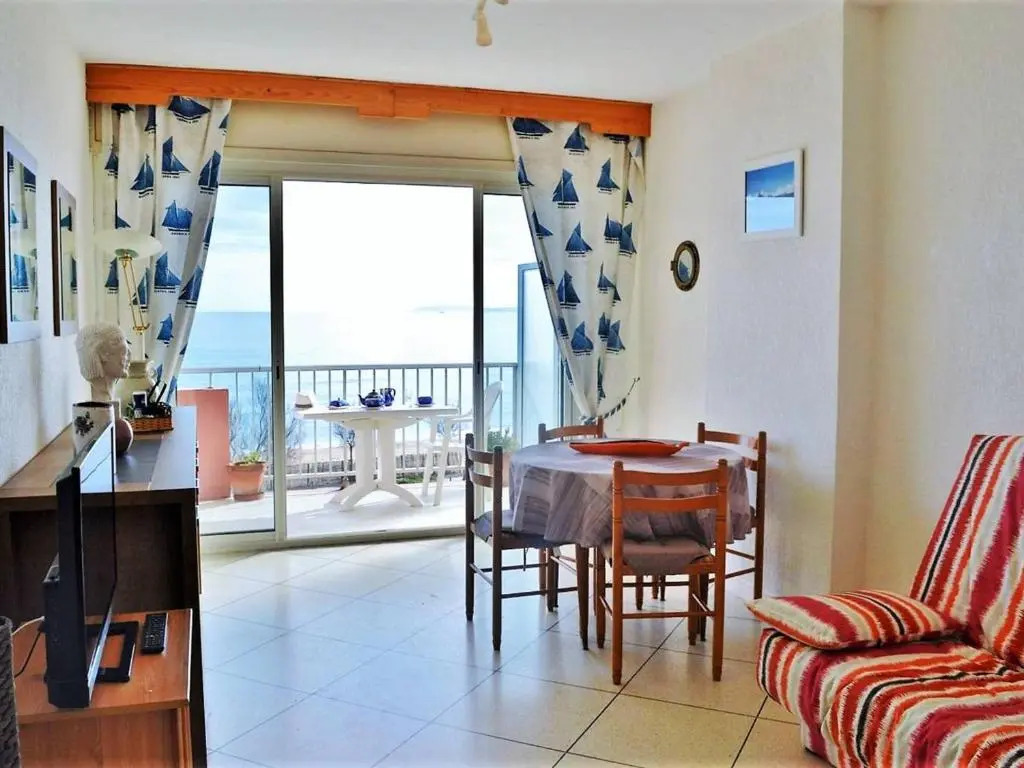 Appartement Le Lavandou, 1 pièce, 2 personnes - FR-1-251-237
