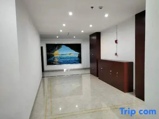 Kaixuan Business Hotel (Danzhou Nada)