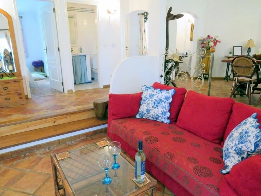 Immaculate 3-bed Villa in Guia Private Pool