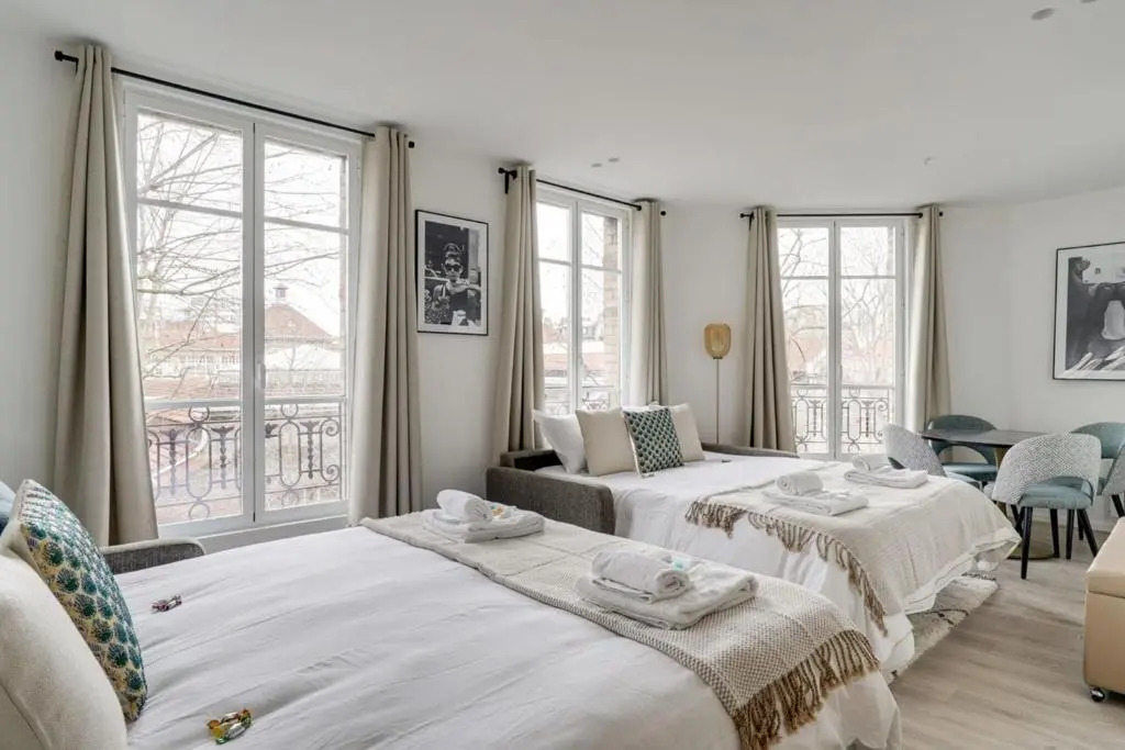 153-Suite Mylene Superb 1 BDR APT Paris