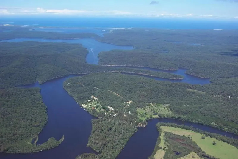 Gipsy Point Lakeside