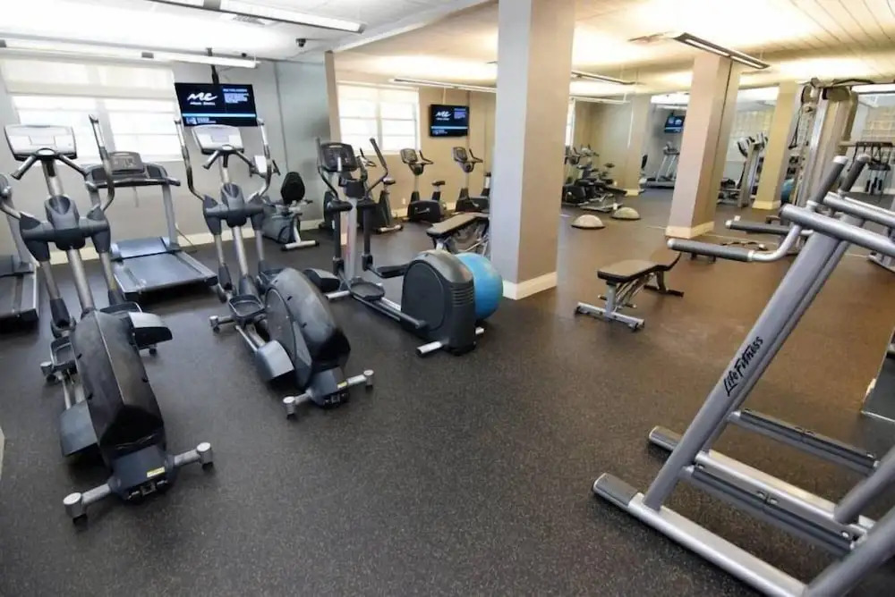 Spectacular 1 Bed 1 Bath @ Tides