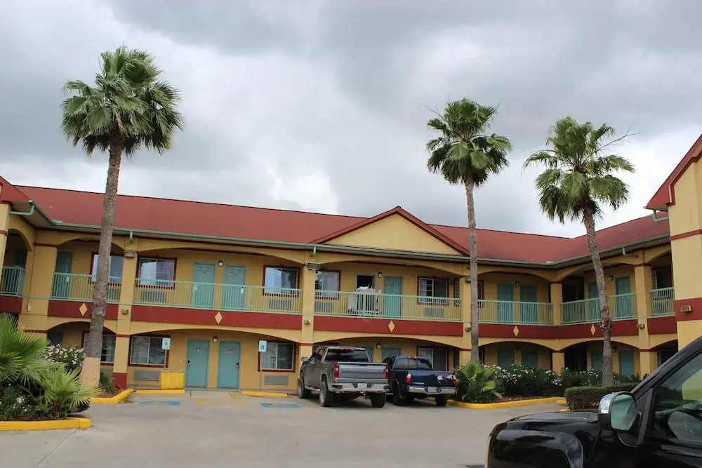 Palace Inn I10East & John Ralston