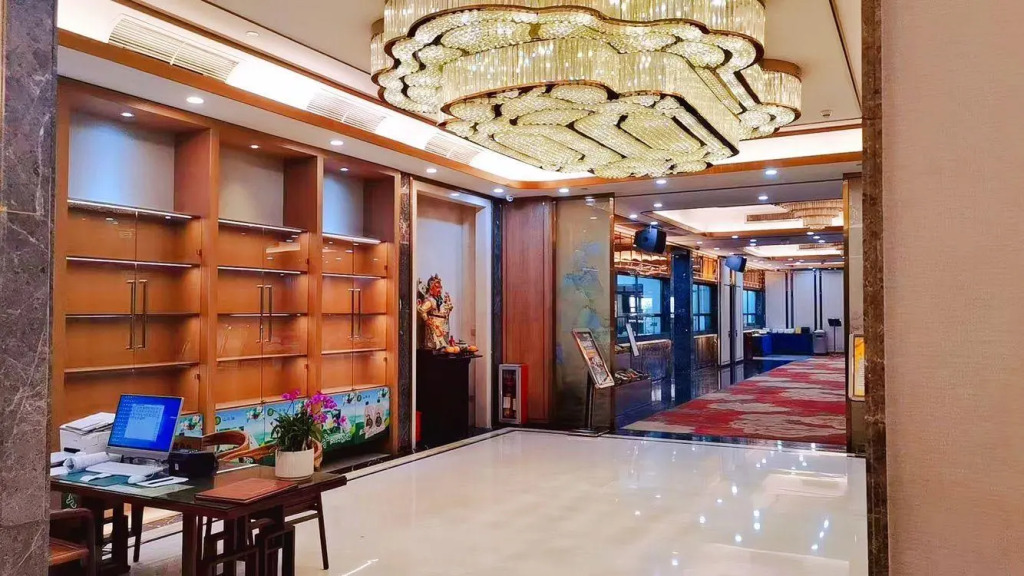 Shenzhen Luohu Lotus Hotel