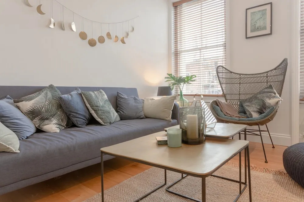 Vibrant 2 Bedroom Apartment in Notting Hill