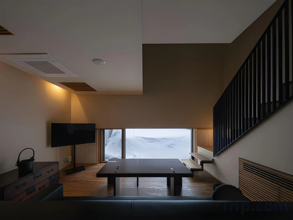 OTARU RETREAT KURAMURE by Onko Chishin