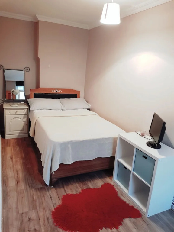 Thistle City London Apartment