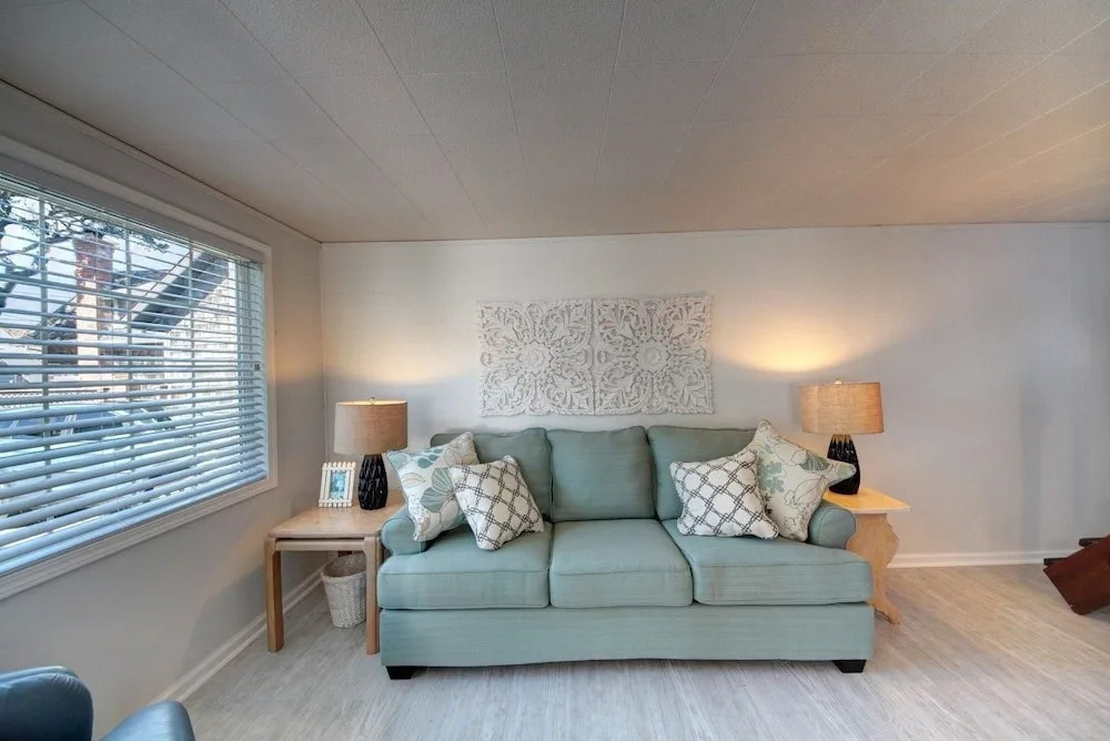 Hydrangea and Forget Me Not 3 Br home by RedAwning