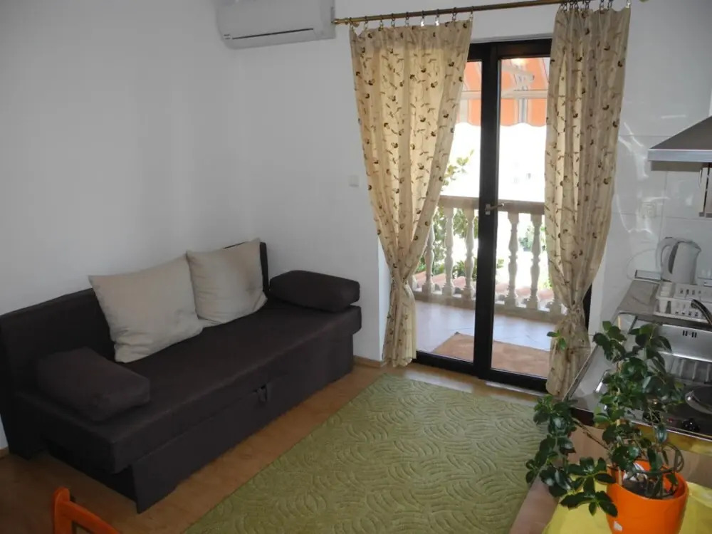 Apartment Elma 3 1 pax 1st Floor