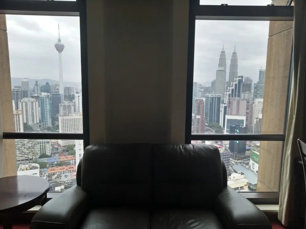 Blue Sky Apartment