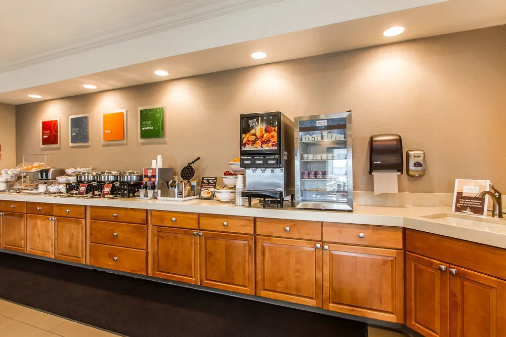 Comfort Suites Mattoon East