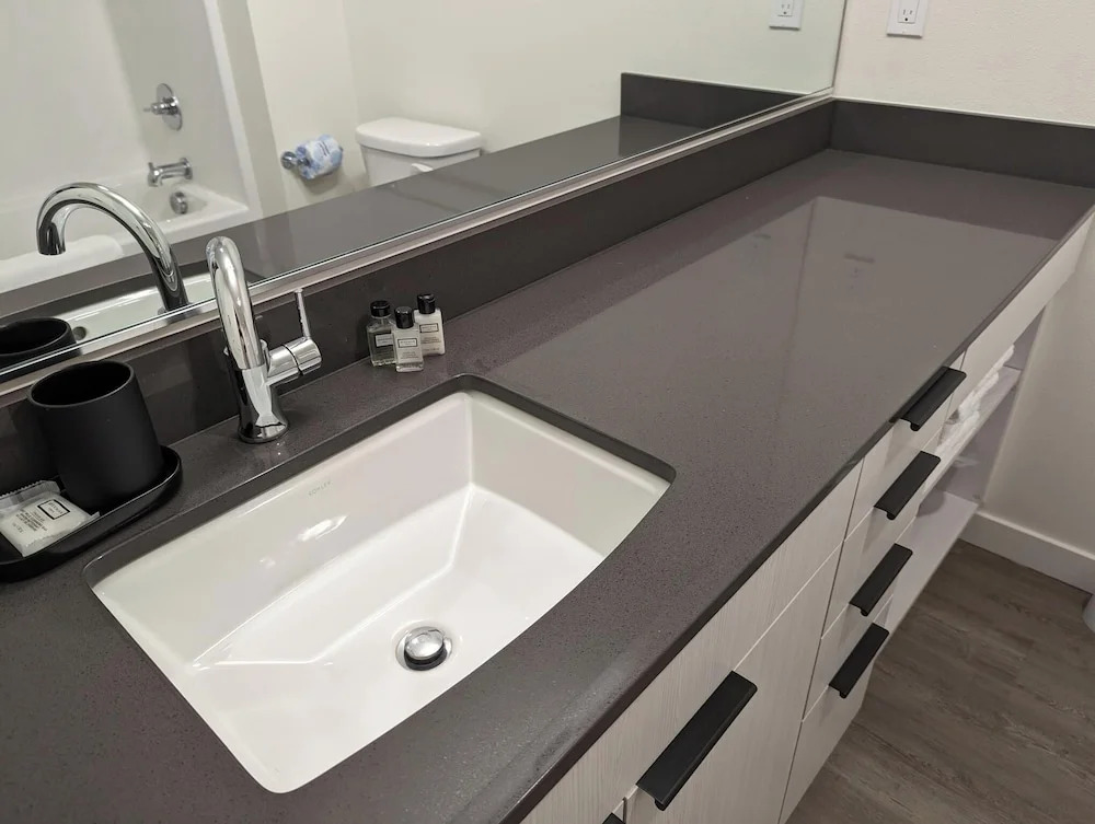 Marina Square Suites