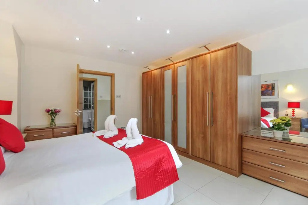 Bryanston Apartments