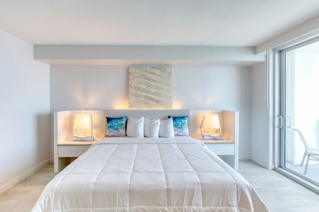 Daytona Grande Oceanfront Resort
