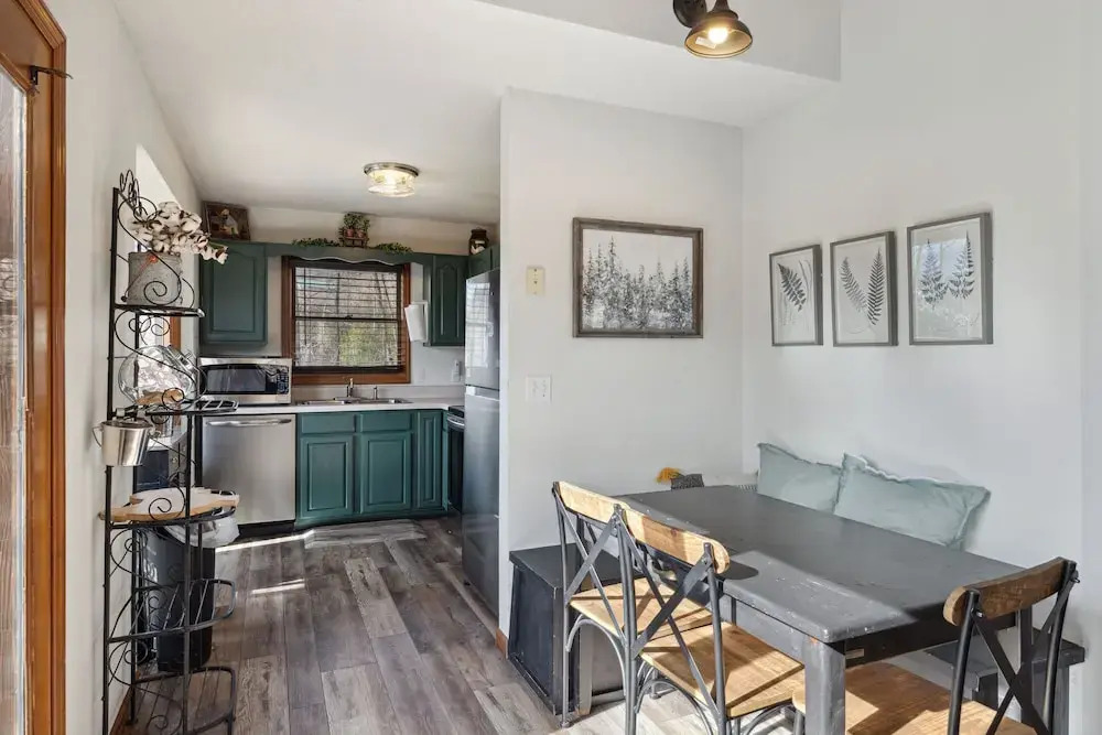 The Aerie 3 Bedroom Cabin by RedAwning