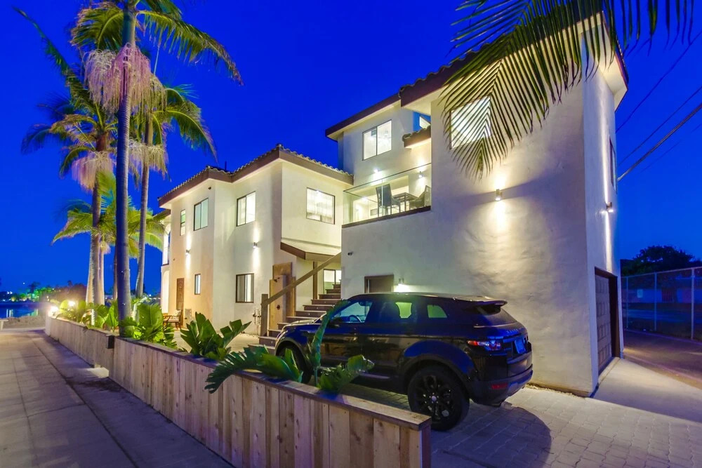 Point Break 2 3 Bedrooms 3.5 Bathrooms Condo