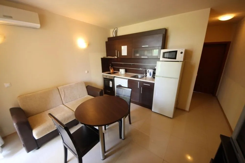 Menada Green Hills Apartments