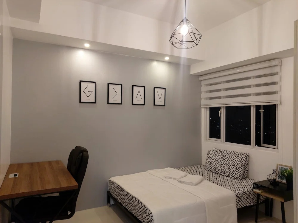 Condo Studio Luxe in Princeton Residences