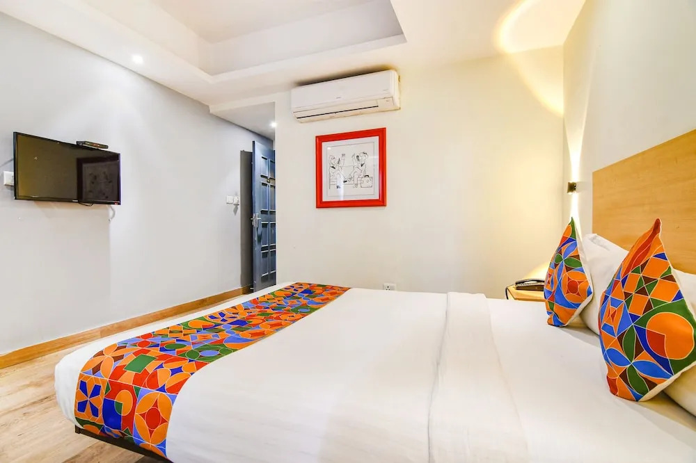 OYO Townhouse 152 Hotel Suncitel Airport