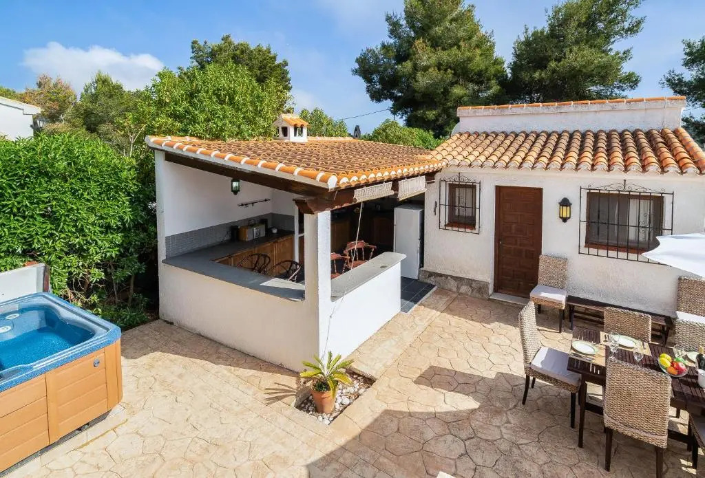 Casa Virginia by Aguilarent