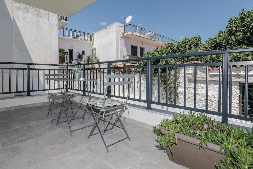 Phaedrus Living: Skiathos Luxury Residences Blu