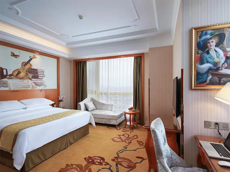 Vienna Hotel(Rugao Auto Station Branch)