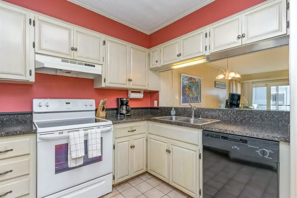 Sea Oaks 208