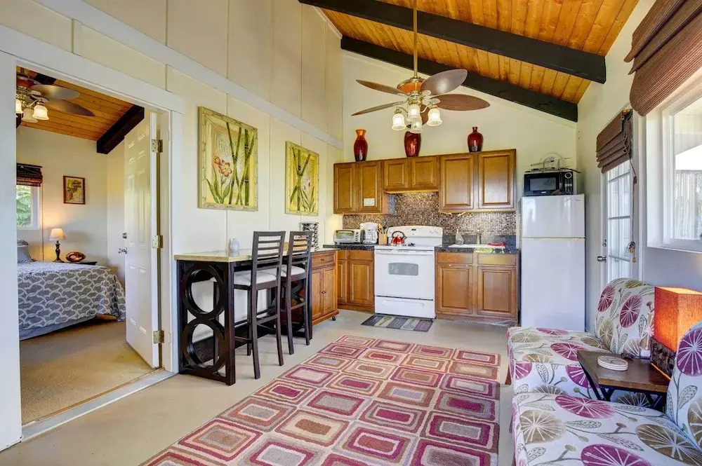 Charming Kailua-kona Apartment Near Hiking & Golf!