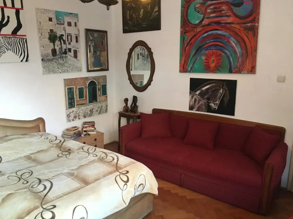 Art House 01
