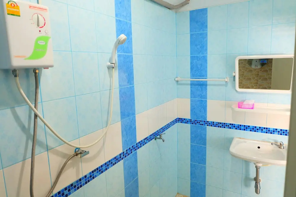 Thanaroj Guesthouse