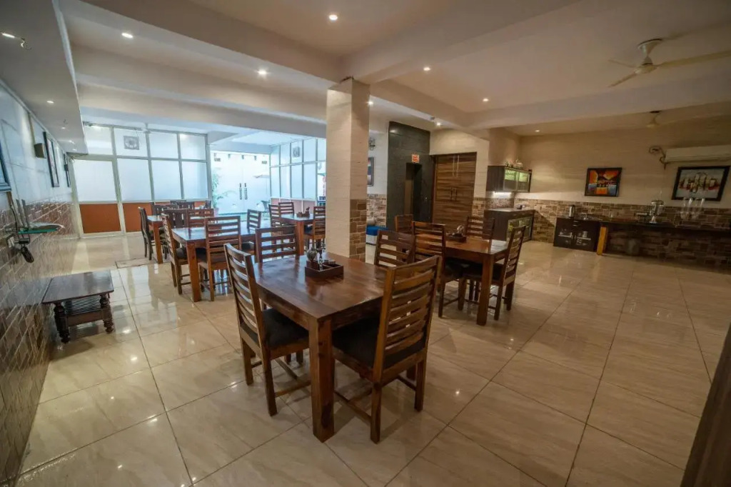 FabHotel Gracia Golf