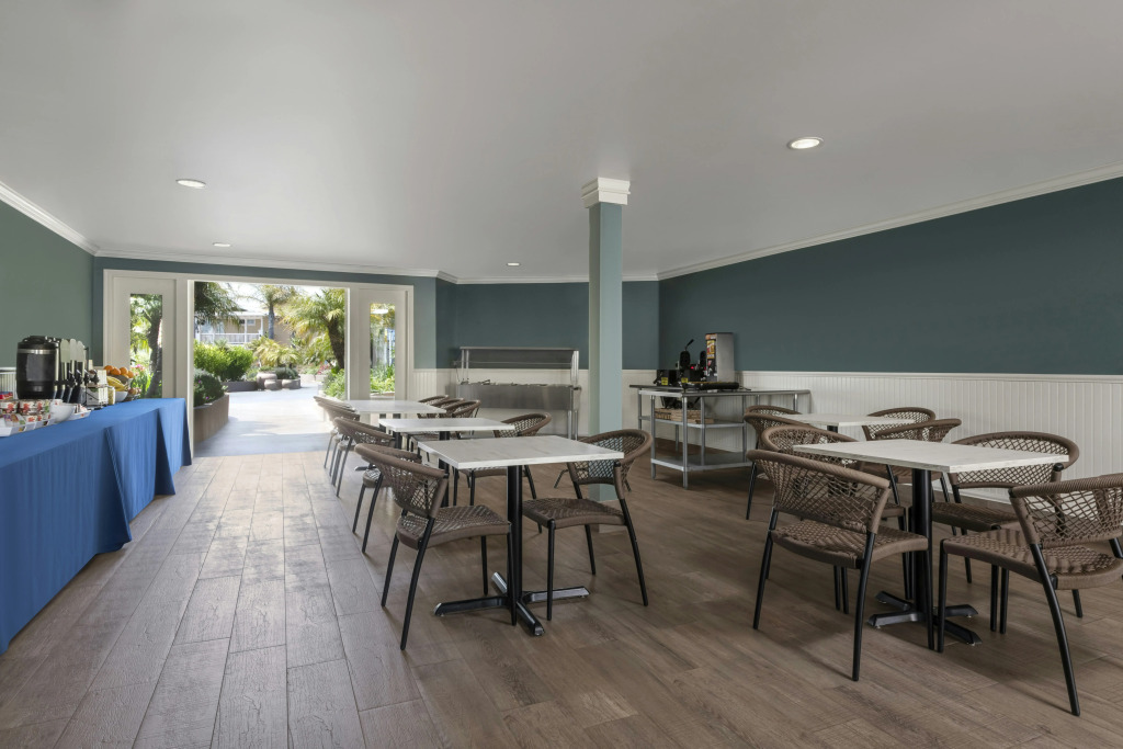 Avila Lighthouse Suites