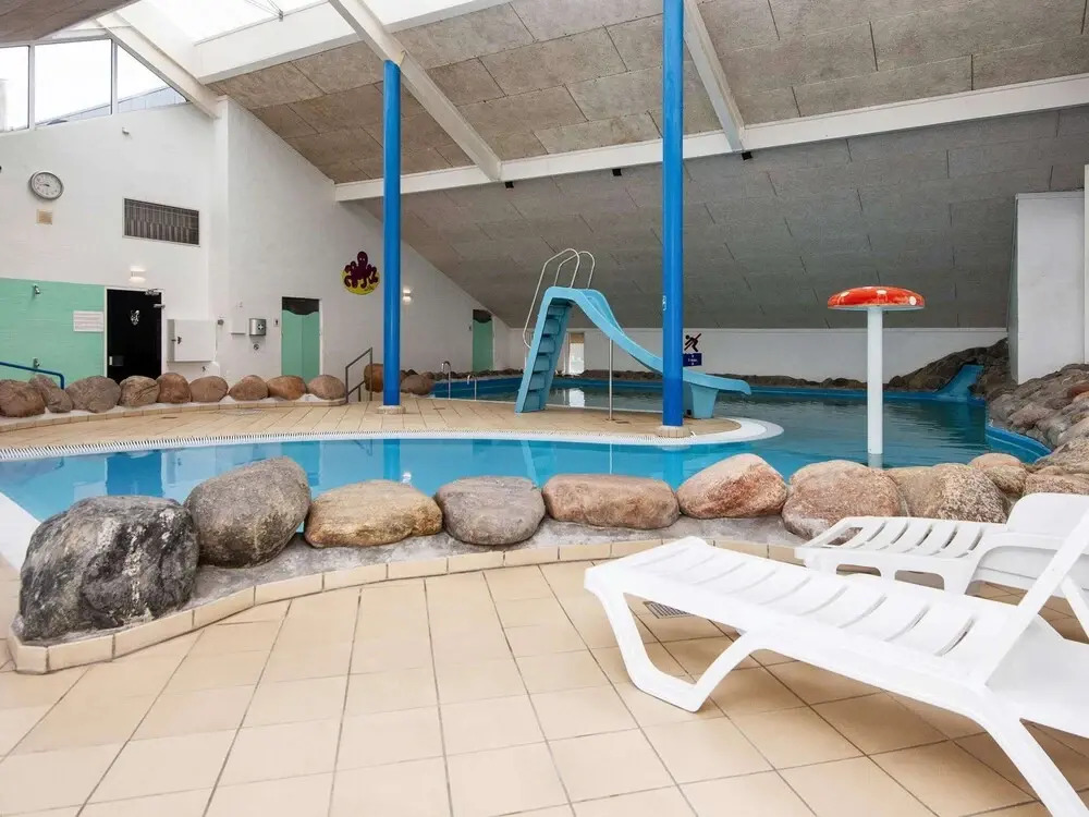 4 person holiday home on a holiday park in Hemmet