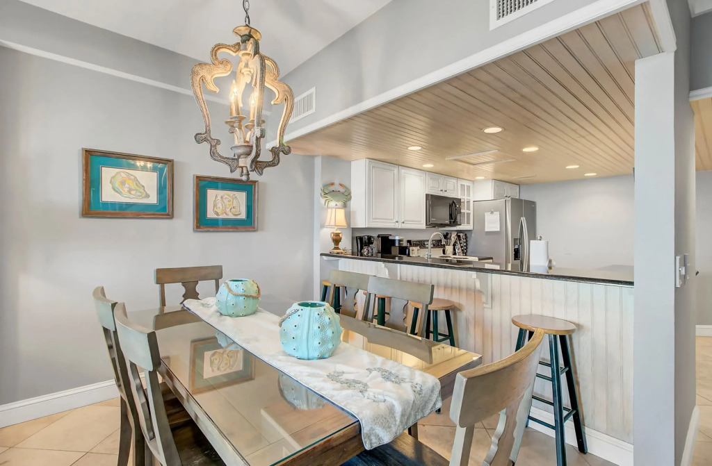 407 A Shipwatch by Avantstay Beach Front Condo w/ Ocean Views
