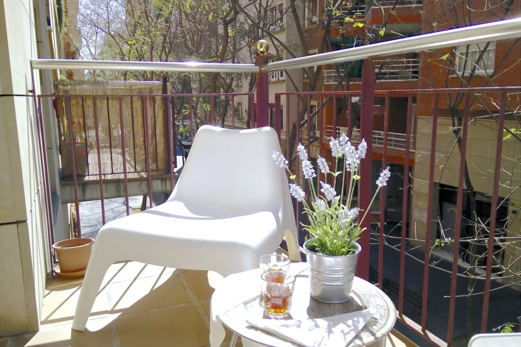 Family friendly 2BR Terrace quiet street - Neo