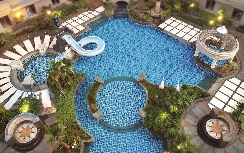 Marina Mediterania Ancol by Andrew