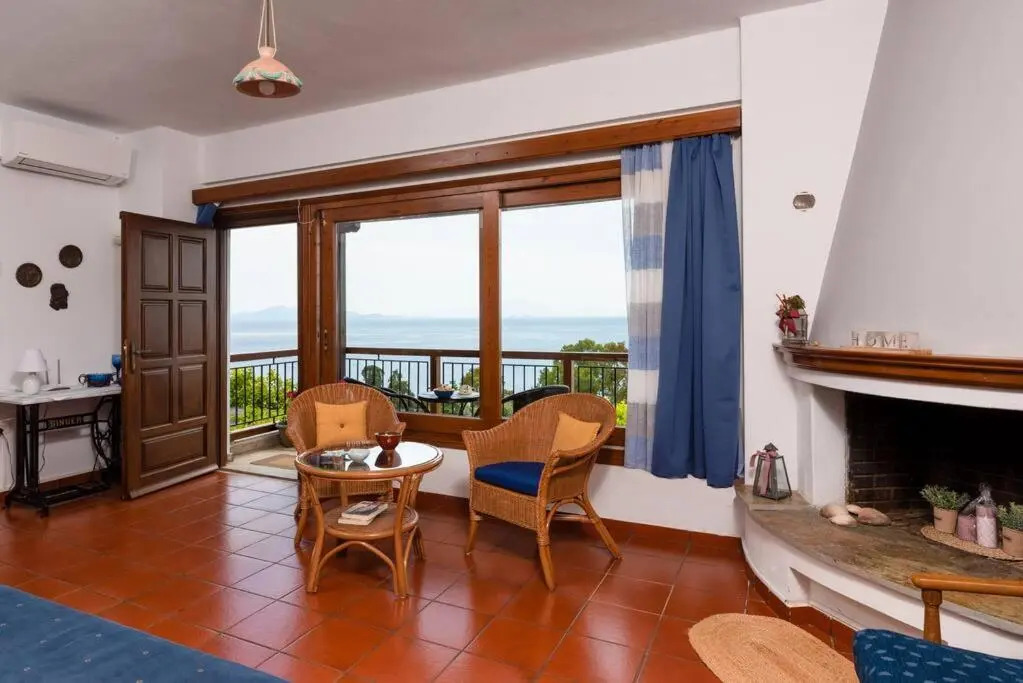 Seaside House with view over Pagasitikos