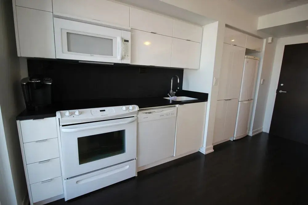 Executive Furnished Condos - L Tower