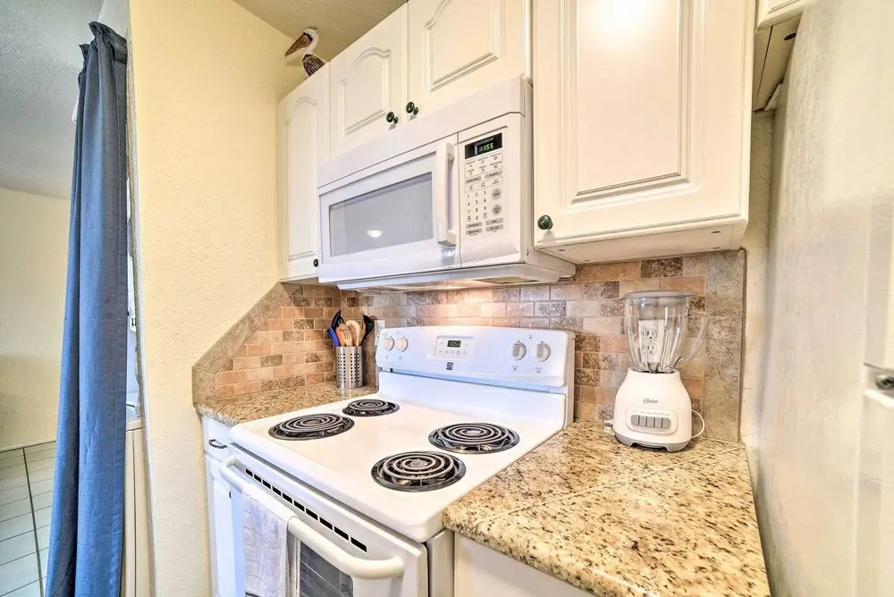 Coastal Condo w/ Dock Access, 2 Miles to Beach!