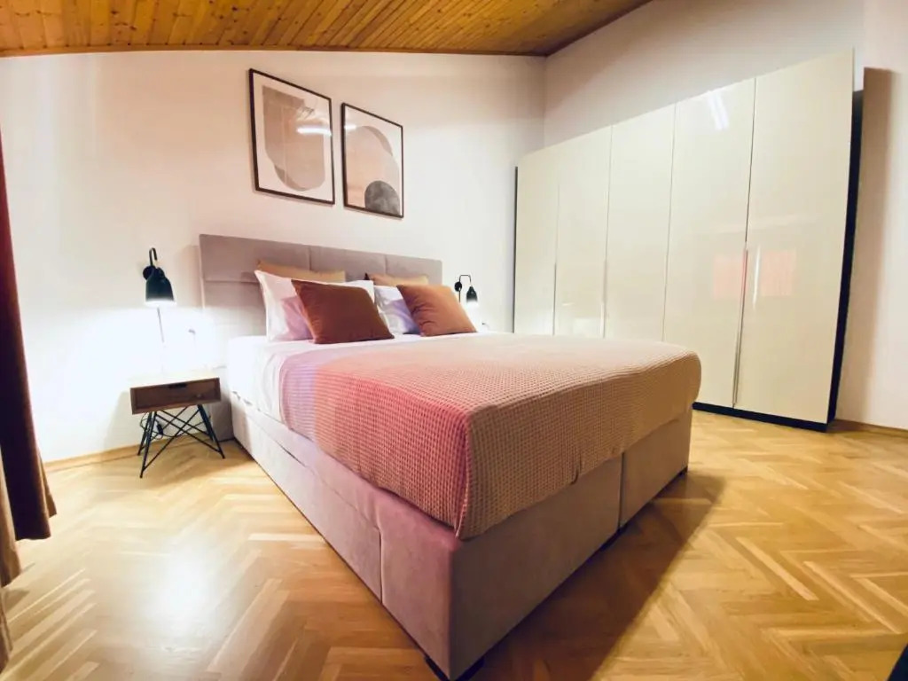 Cirjak Apartments