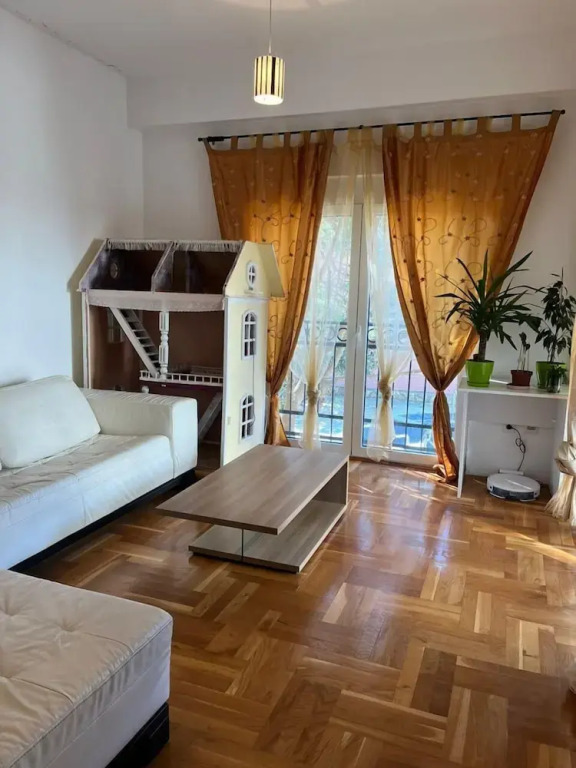 Club House Apartment with Garden and Pool