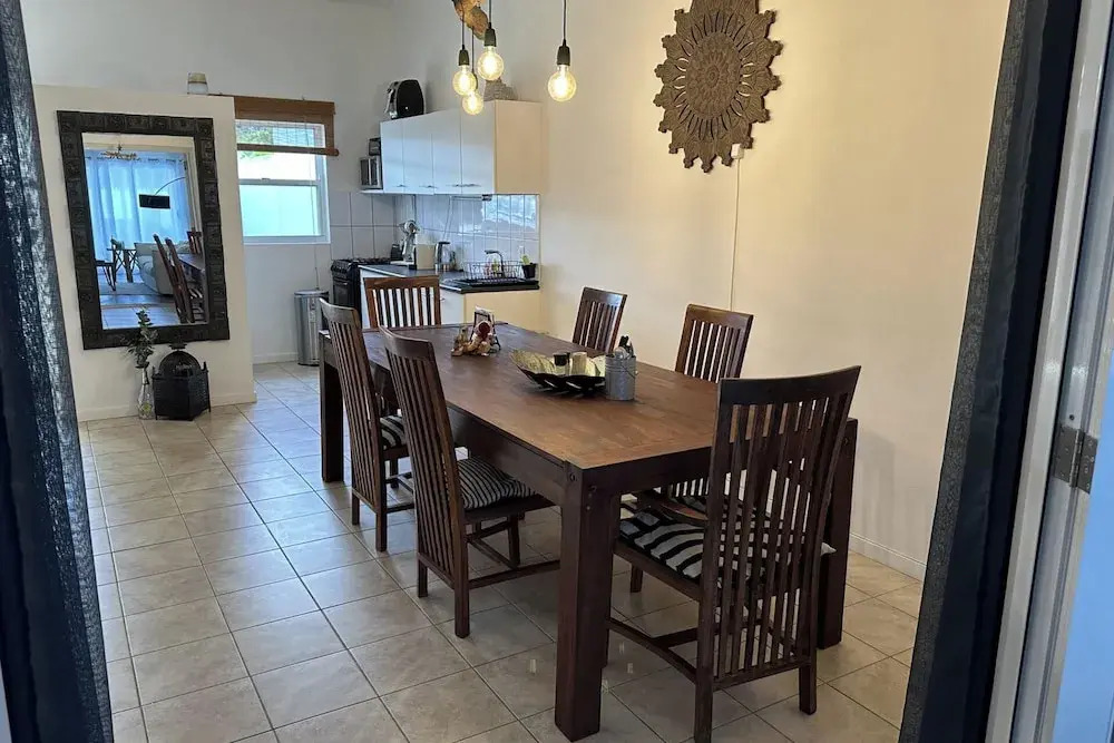 3 Bed Villa Sleeps 5 With Pets & Enclosed Garden