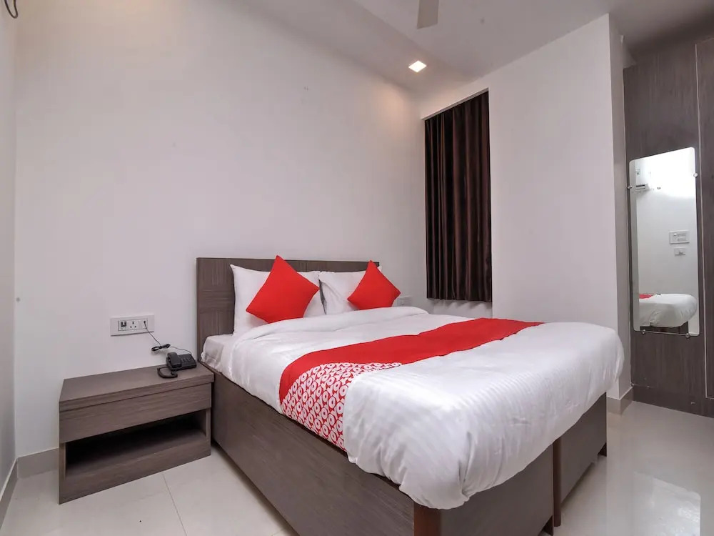 OYO Flagship 18303 Sector 24 Rohini