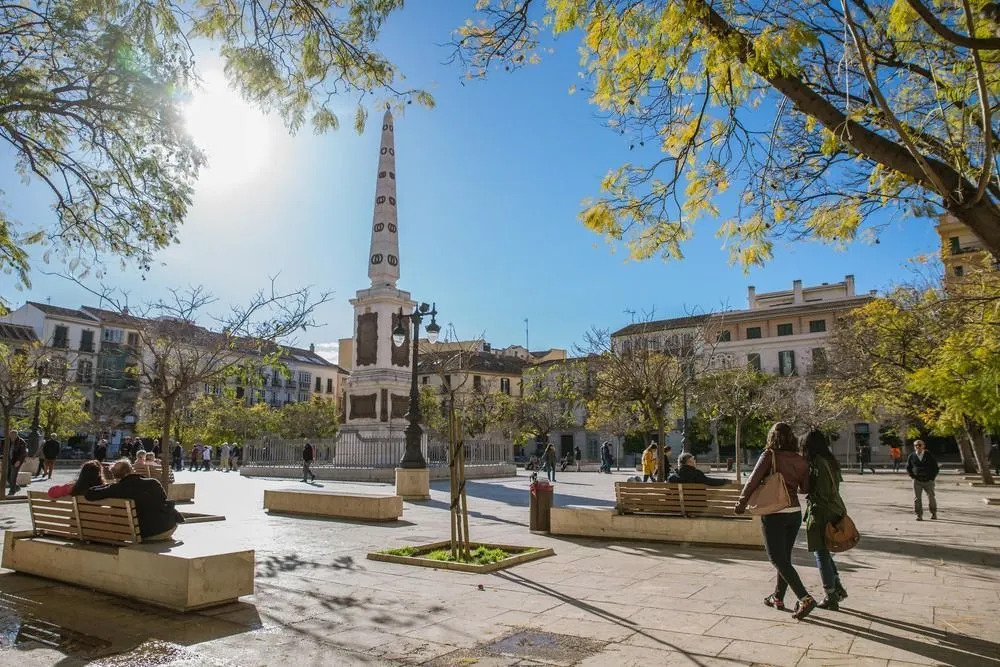 Letmalaga Square Merced
