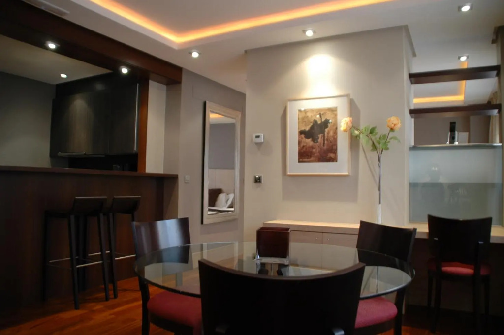Washington Parquesol Suites & Hotel