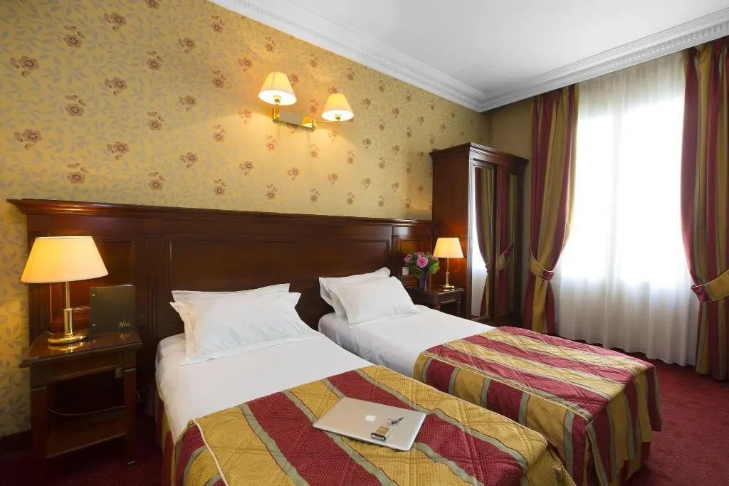 Elysees Niel Hotel